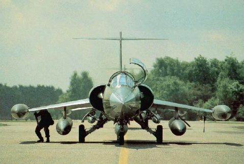 F-104_Starfighter_4.jpg