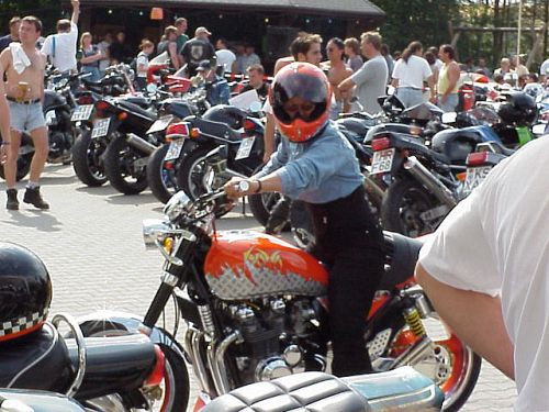 2000 Bad Kissingen
(c) www.kawasaki-z.de