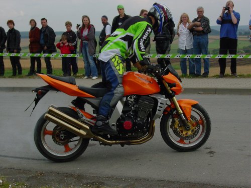 2004 Z-Stunts
(c) www.kawasaki-z.de