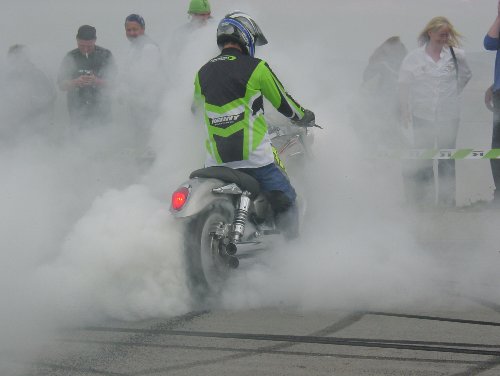 2004 Z-Stunts
(c) www.kawasaki-z.de