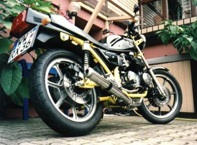 Friends + Bikes
(c) www.kawasaki-z.de
