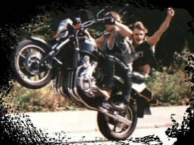 Friends + Bikes
(c) www.kawasaki-z.de