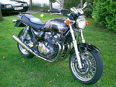 Friends + Bikes
(c) www.kawasaki-z.de