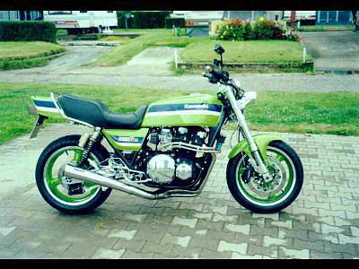 Friends + Bikes
(c) www.kawasaki-z.de