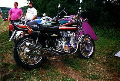 Friends + Bikes
(c) www.kawasaki-z.de