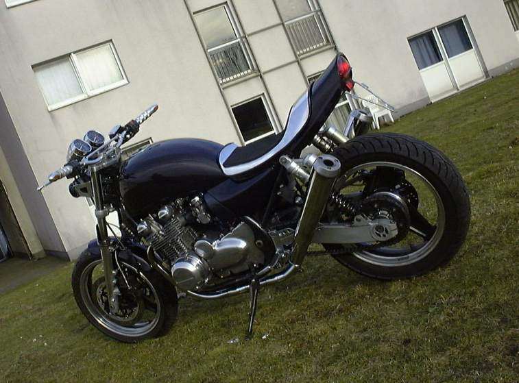 Friends + Bikes
(c) www.kawasaki-z.de