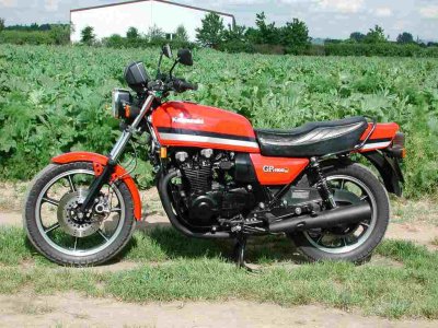 Friends + Bikes
(c) www.kawasaki-z.de