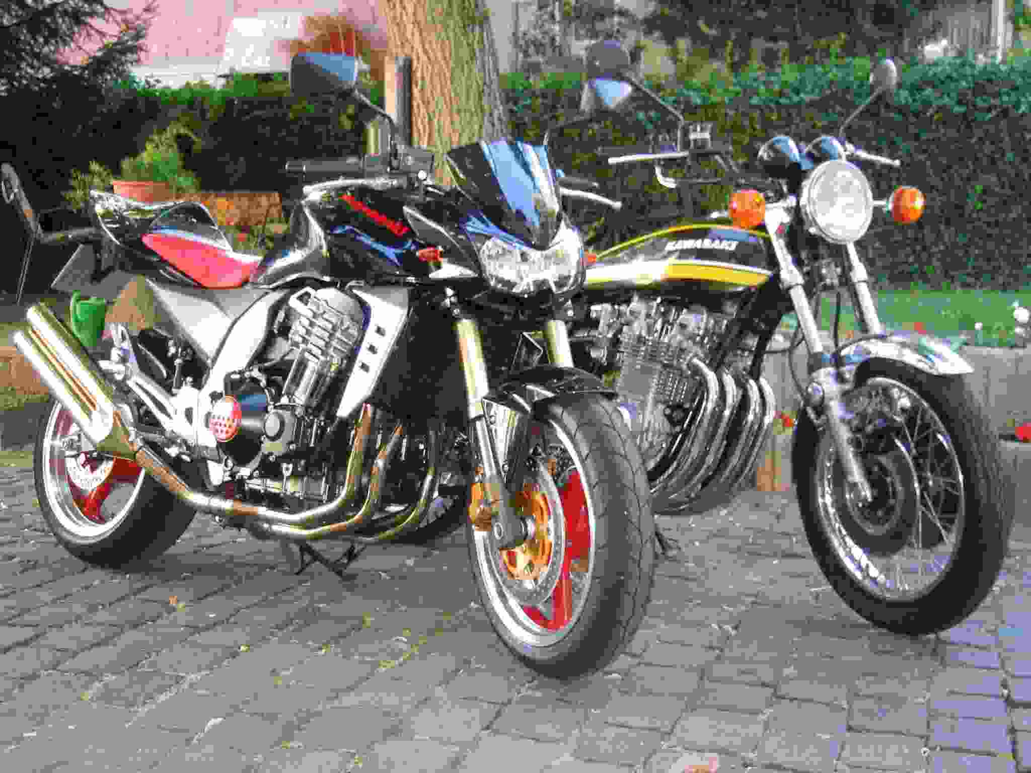 Friends + Bikes
(c) www.kawasaki-z.de