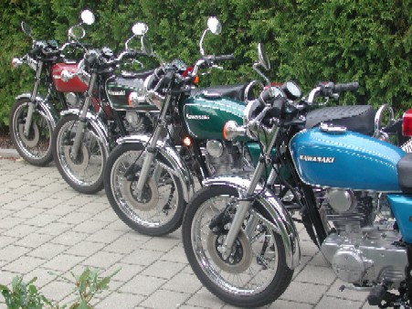 Friends + Bikes
(c) www.kawasaki-z.de