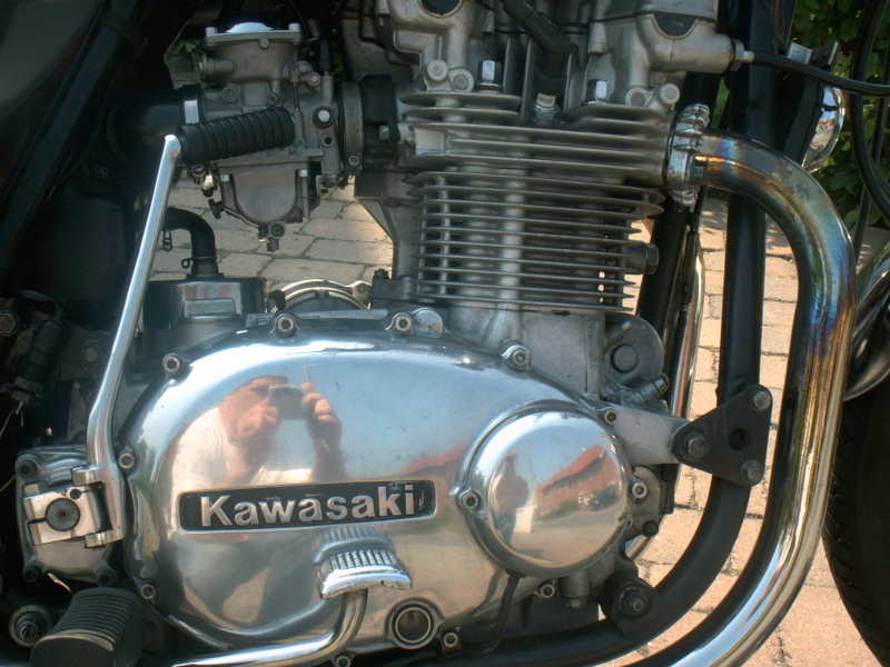 Friends + Bikes
(c) www.kawasaki-z.de