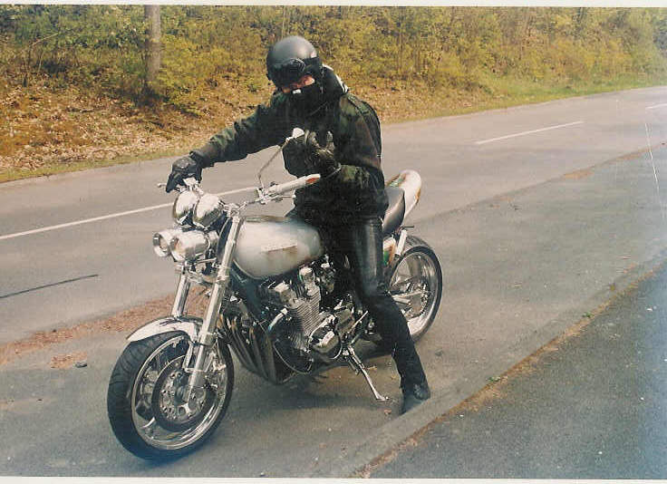 Friends + Bikes
(c) www.kawasaki-z.de
