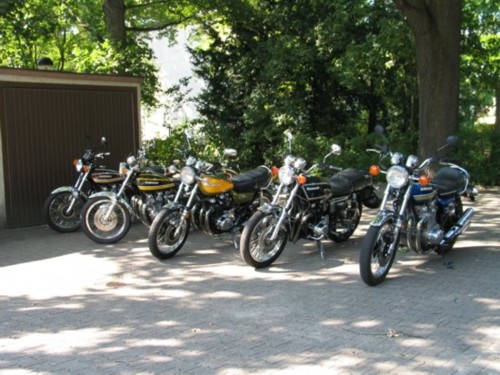 Friends + Bikes
(c) www.kawasaki-z.de