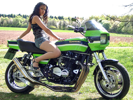 Friends + Bikes
(c) www.kawasaki-z.de