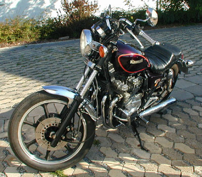 Friends + Bikes
(c) www.kawasaki-z.de