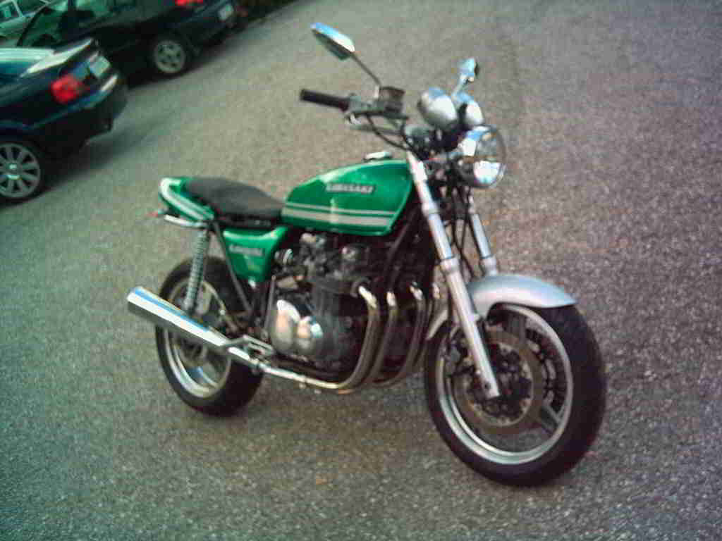 Friends + Bikes
(c) www.kawasaki-z.de