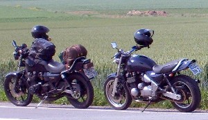 Friends + Bikes
(c) www.kawasaki-z.de
