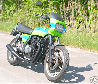 Friends + Bikes
(c) www.kawasaki-z.de