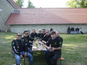 Friends + Bikes
(c) www.kawasaki-z.de