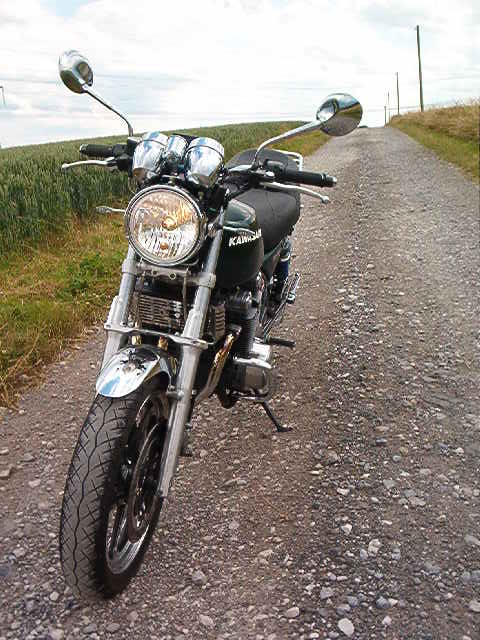 Friends + Bikes
(c) www.kawasaki-z.de