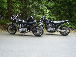 Friends + Bikes
(c) www.kawasaki-z.de