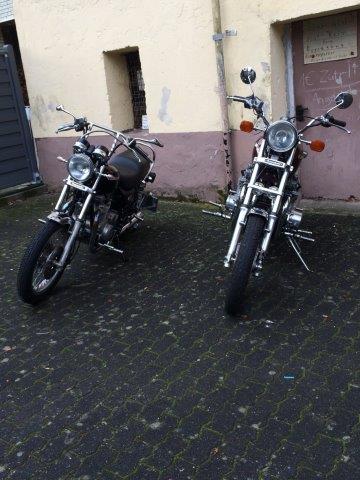 Friends + Bikes
(c) www.kawasaki-z.de