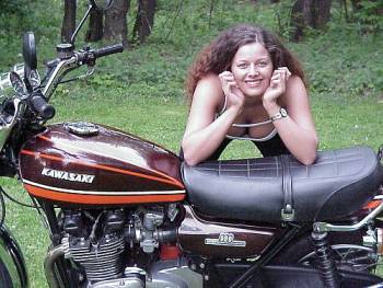 Thema: Bikes+Ladys
(c) www.kawasaki-z.de