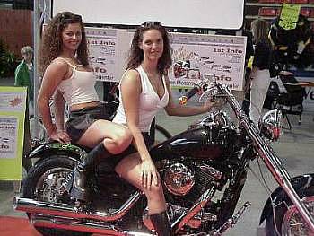 Thema: Bikes+Ladys
(c) www.kawasaki-z.de