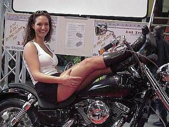 Thema: Bikes+Ladys
(c) www.kawasaki-z.de