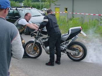 Thema: Burnouts
(c) www.kawasaki-z.de
