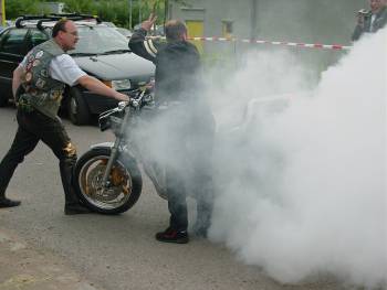Thema: Burnouts
(c) www.kawasaki-z.de
