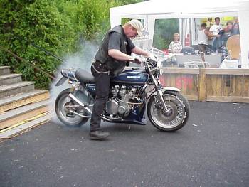 Thema: Burnouts
(c) www.kawasaki-z.de