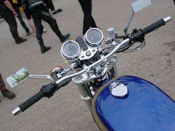 Thema: Lenker
(c) www.kawasaki-z.de