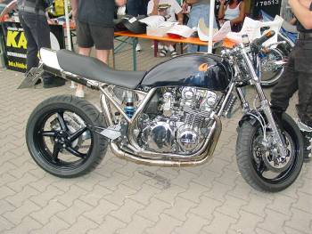 Thema: Rder & Schwingen
(c) www.kawasaki-z.de