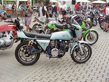 Thema: Sitzbaenke
(c) www.kawasaki-z.de