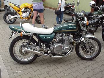 Thema: Sitzbaenke
(c) www.kawasaki-z.de
