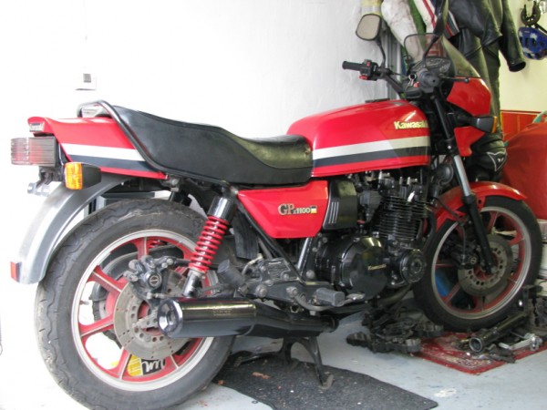 GPZ 1100 B2 2-09 -1.JPG