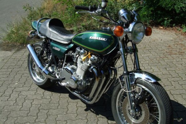 z1000a1.jpg